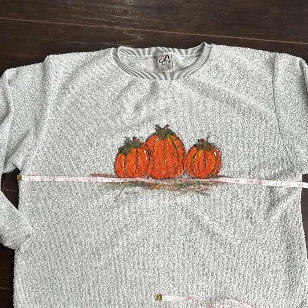 Cal Cru | Vintage Grey and White Crew Neck Sweater with Pumpkin Design Size L/XL - Picture 6 of 10